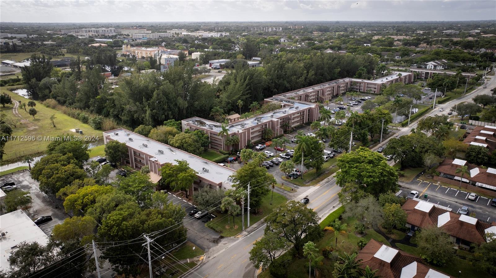 NOVA GARDENS CONDO - Residential