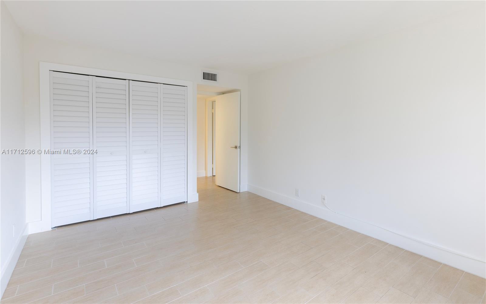 NOVA GARDENS CONDO - Residential