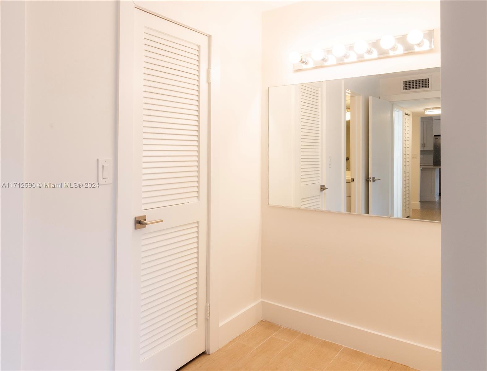 NOVA GARDENS CONDO - Residential