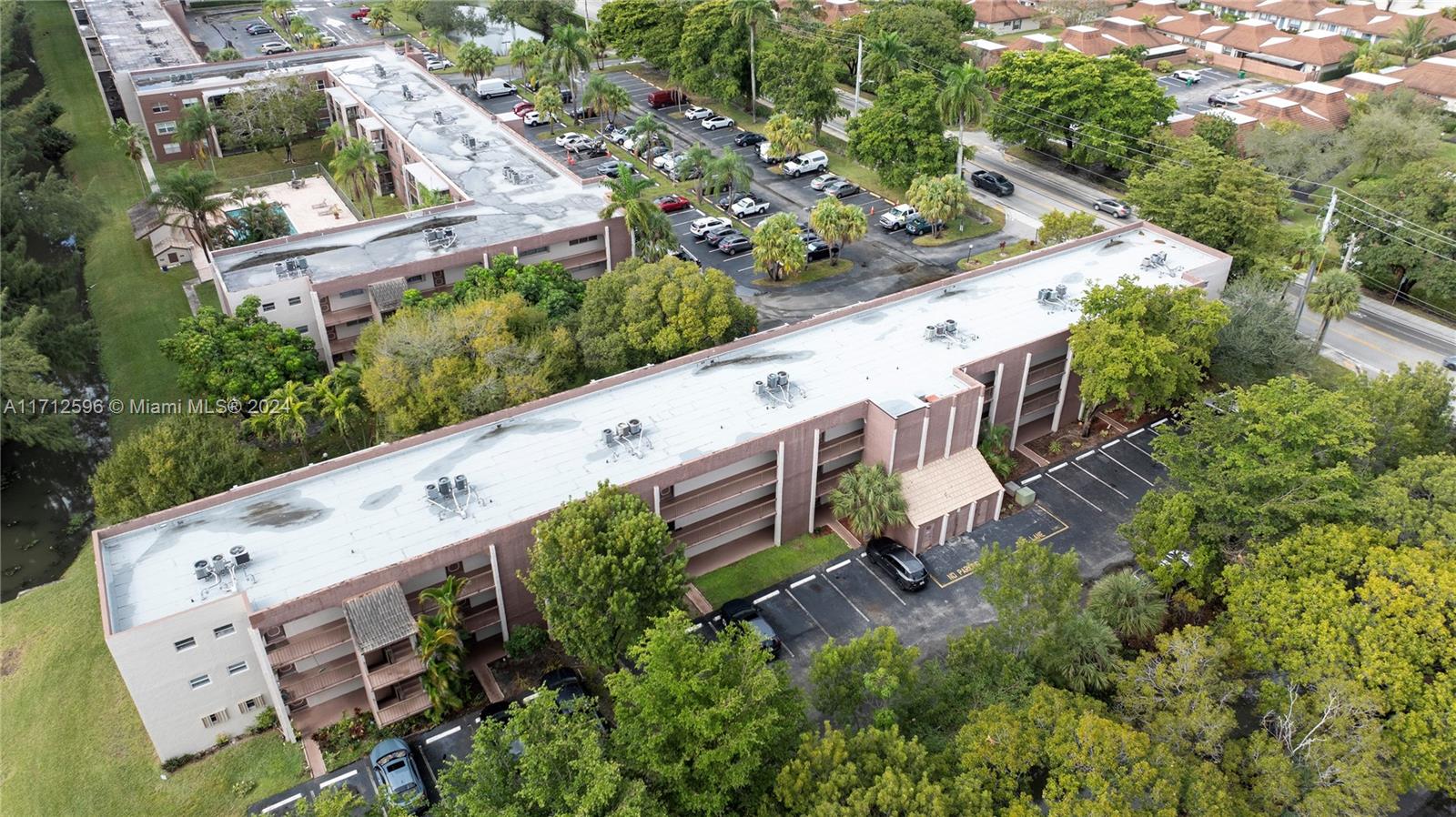 NOVA GARDENS CONDO - Residential