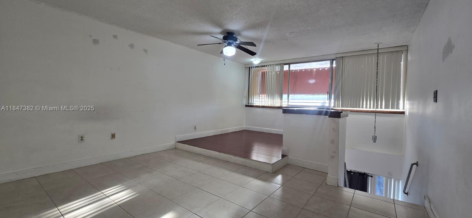 TRIANON PARK CONDO - Residential