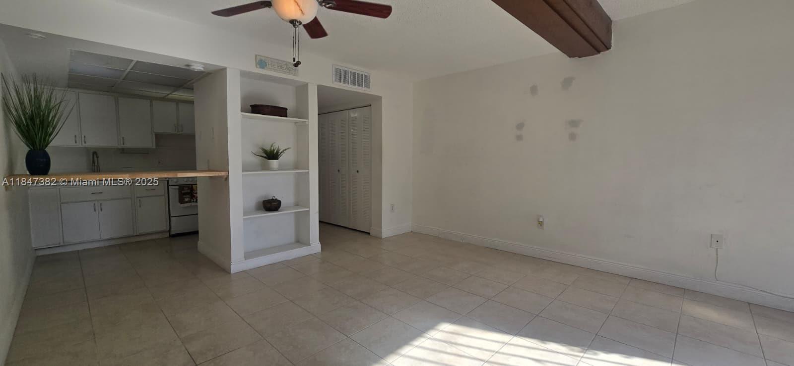 TRIANON PARK CONDO - Residential