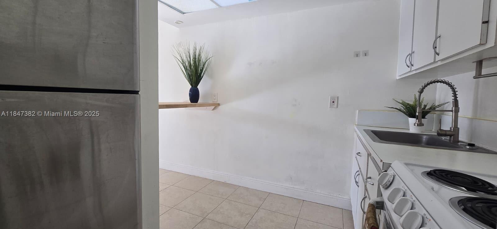 TRIANON PARK CONDO - Residential