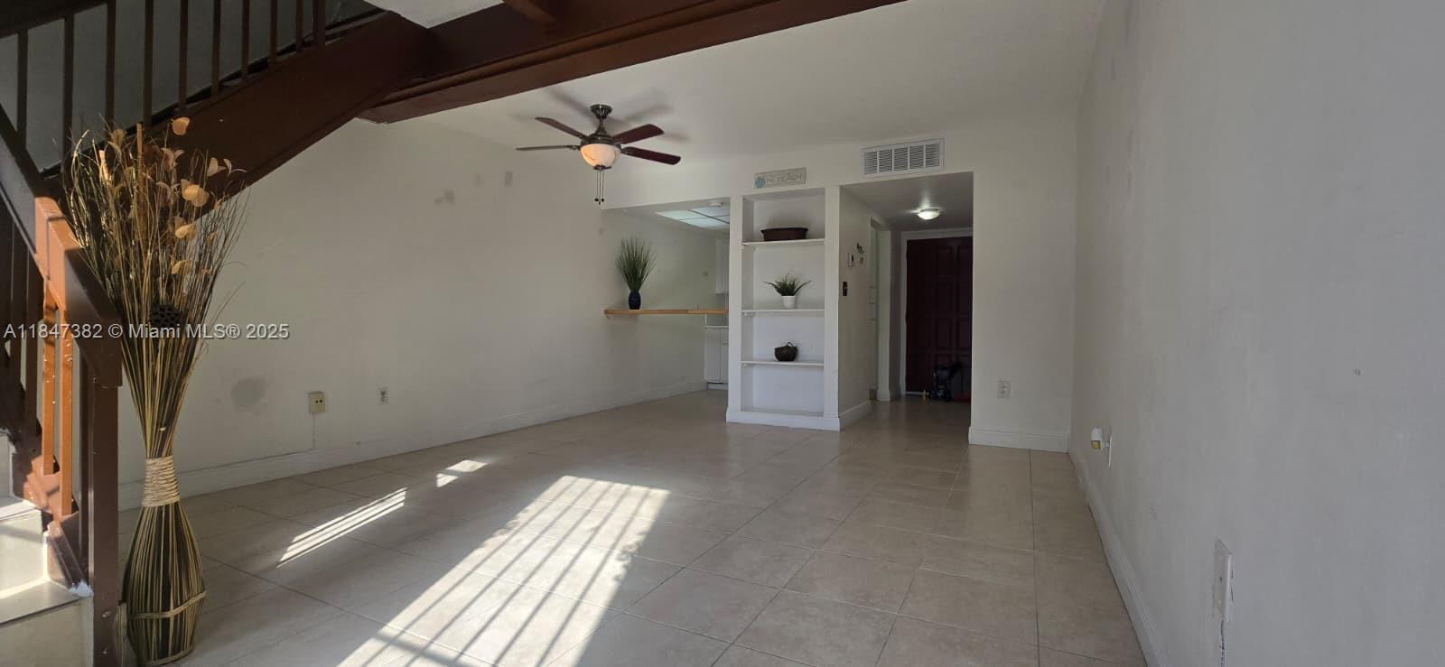 TRIANON PARK CONDO - Residential