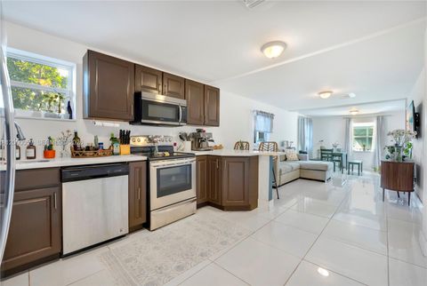 827 NW 114th St Miami FL 33168