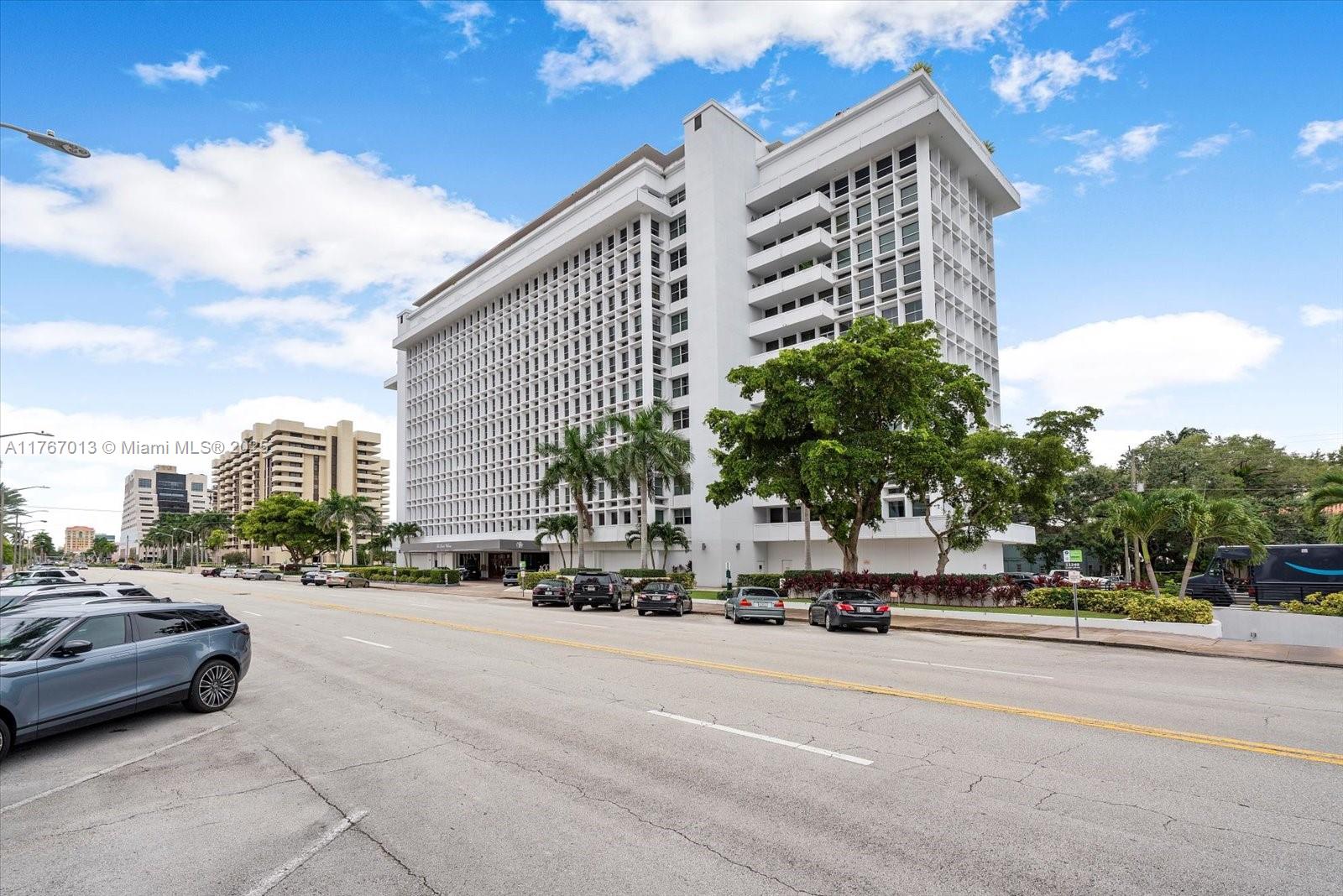 Property for Sale at 700 Biltmore Way 804, Coral Gables, Broward County, Florida - Bedrooms: 1 
Bathrooms: 1  - $349,900