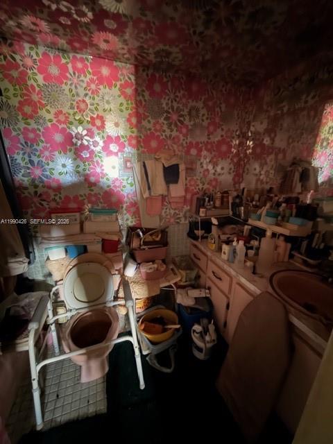 CASTLE APARTMENTS 14 COND - Residential