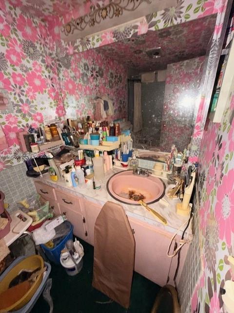 CASTLE APARTMENTS 14 COND - Residential