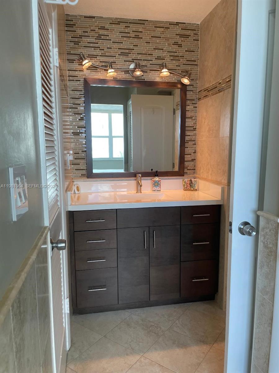 TRAFALGAR TOWERS - Residential Lease