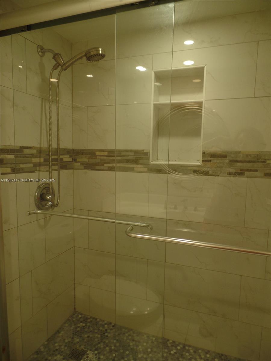 210 172nd St 127