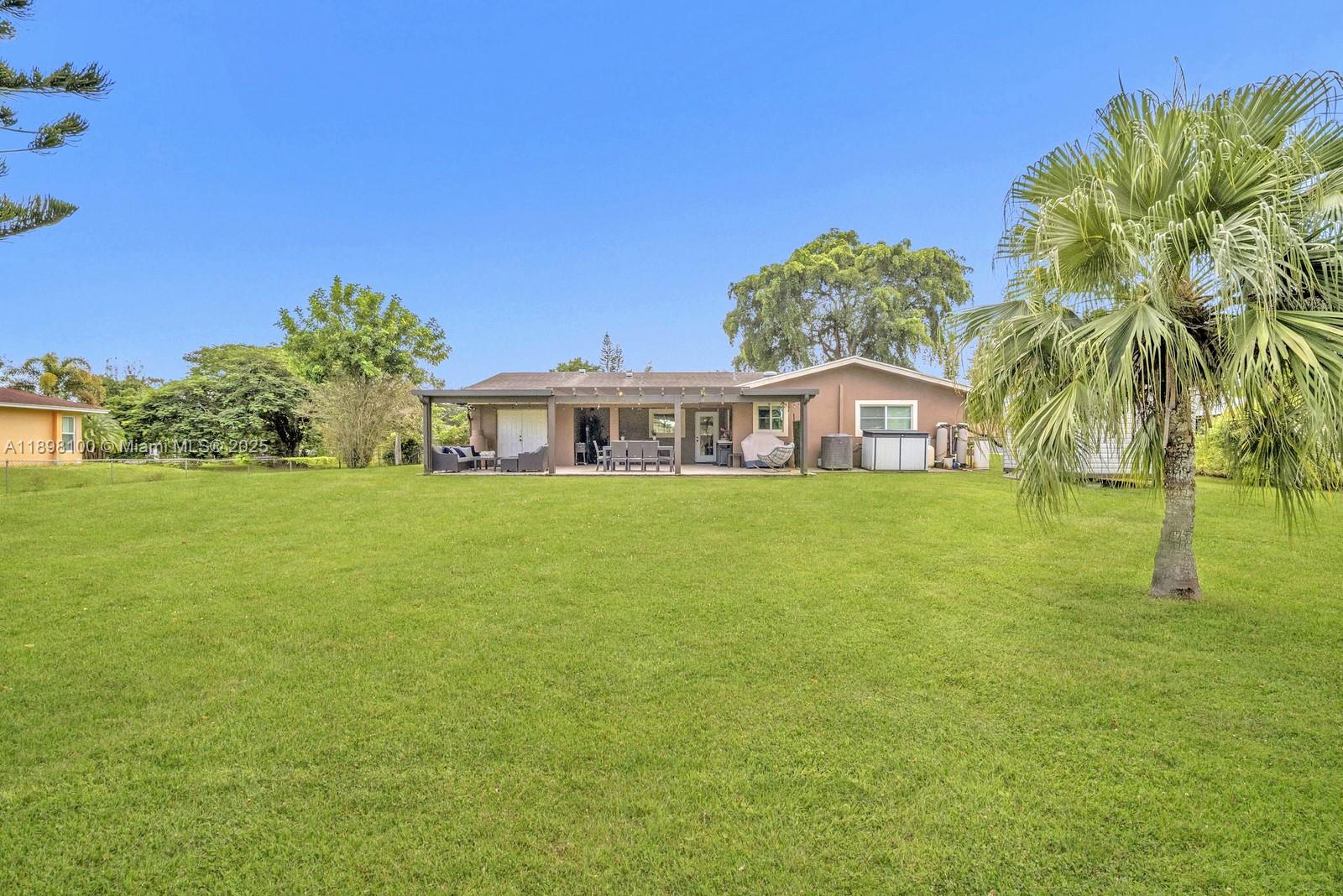 FLA FRUIT LANDS - Residential