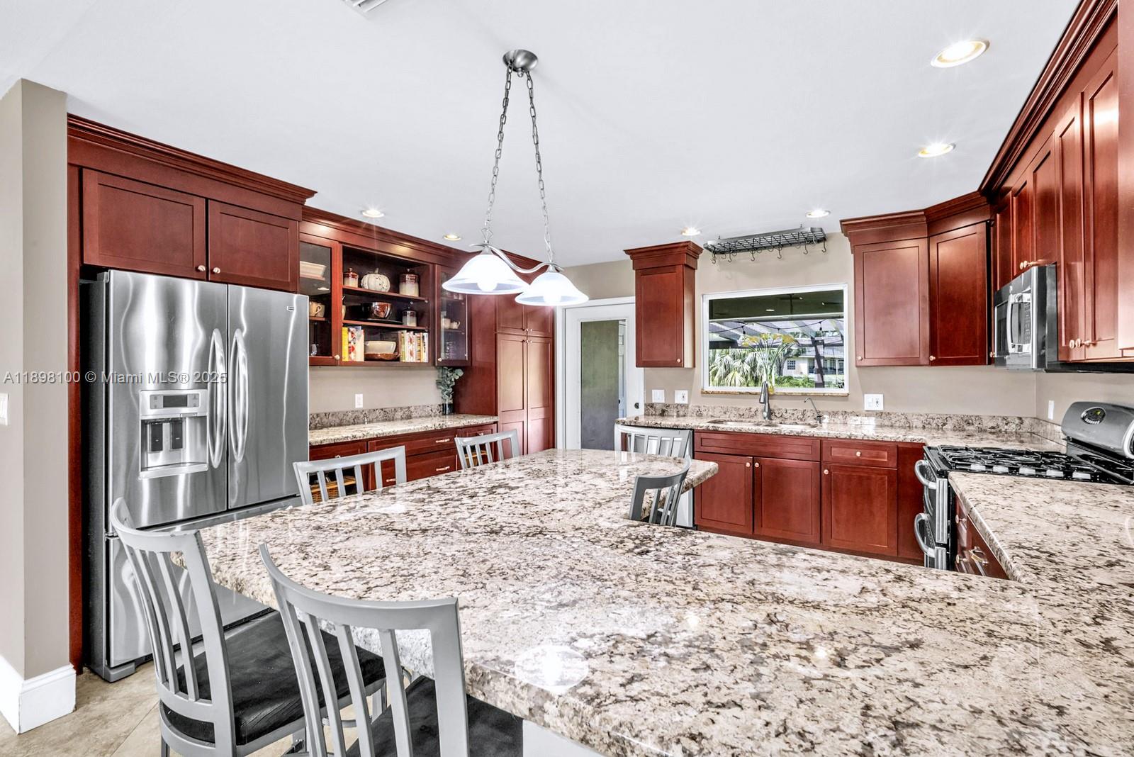 FLA FRUIT LANDS - Residential