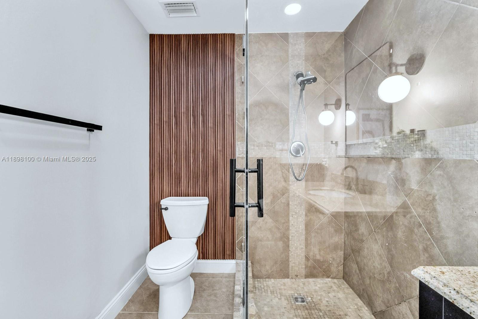 FLA FRUIT LANDS - Residential