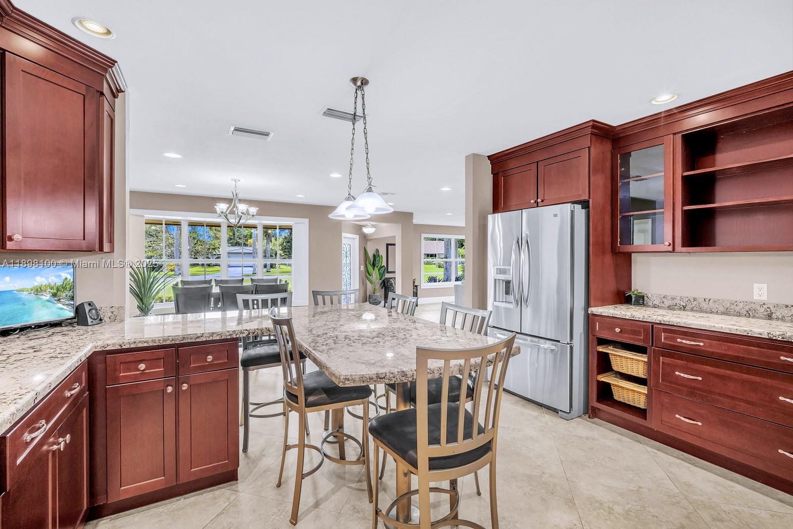 FLA FRUIT LANDS - Residential