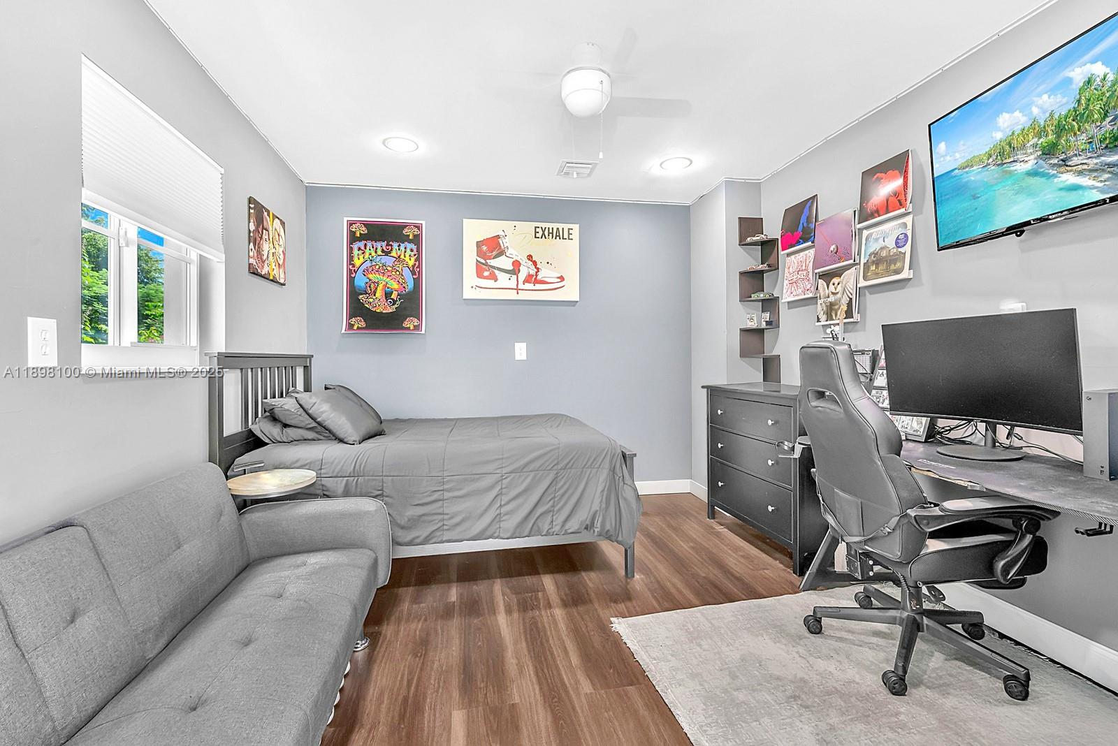 FLA FRUIT LANDS - Residential