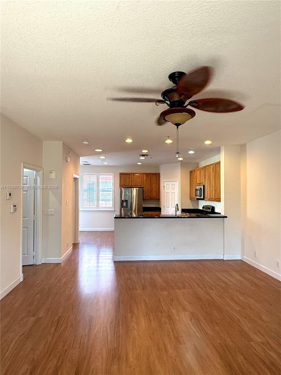 GREENWICH - Residential