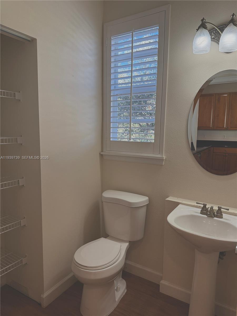 GREENWICH - Residential