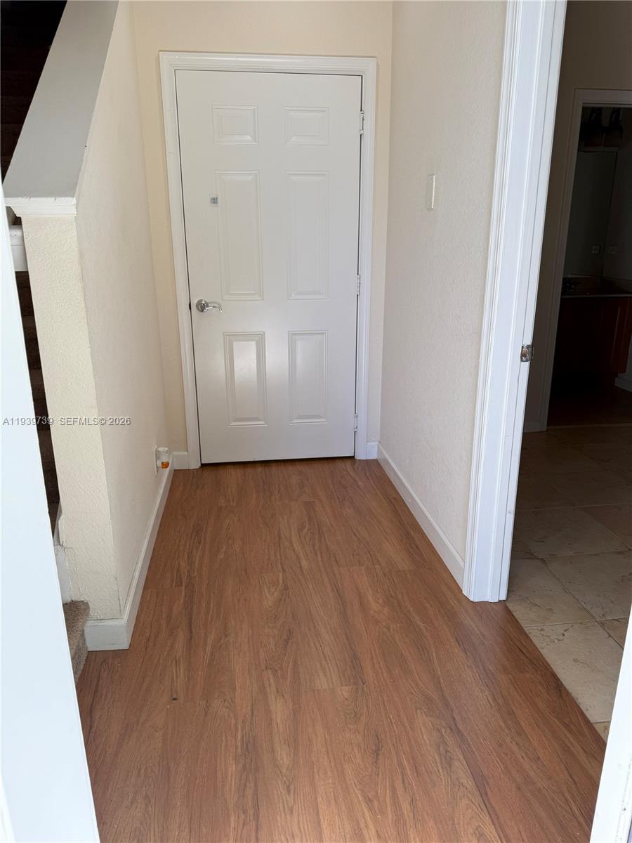 GREENWICH - Residential