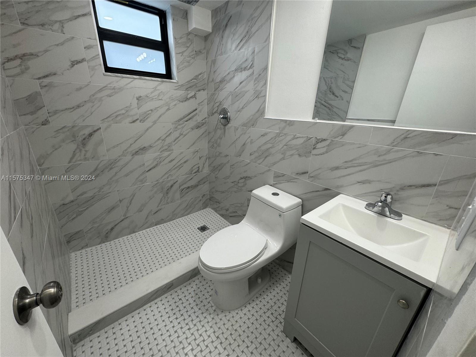 THE ROADS CONDO APTS - Residential Lease