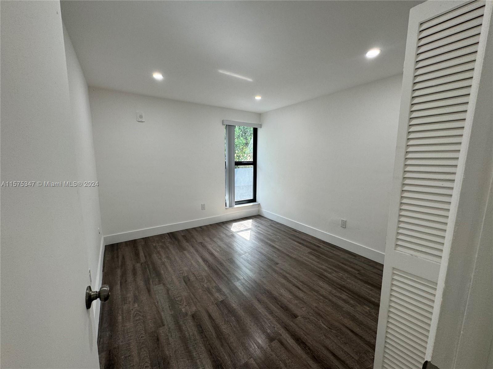 THE ROADS CONDO APTS - Residential Lease