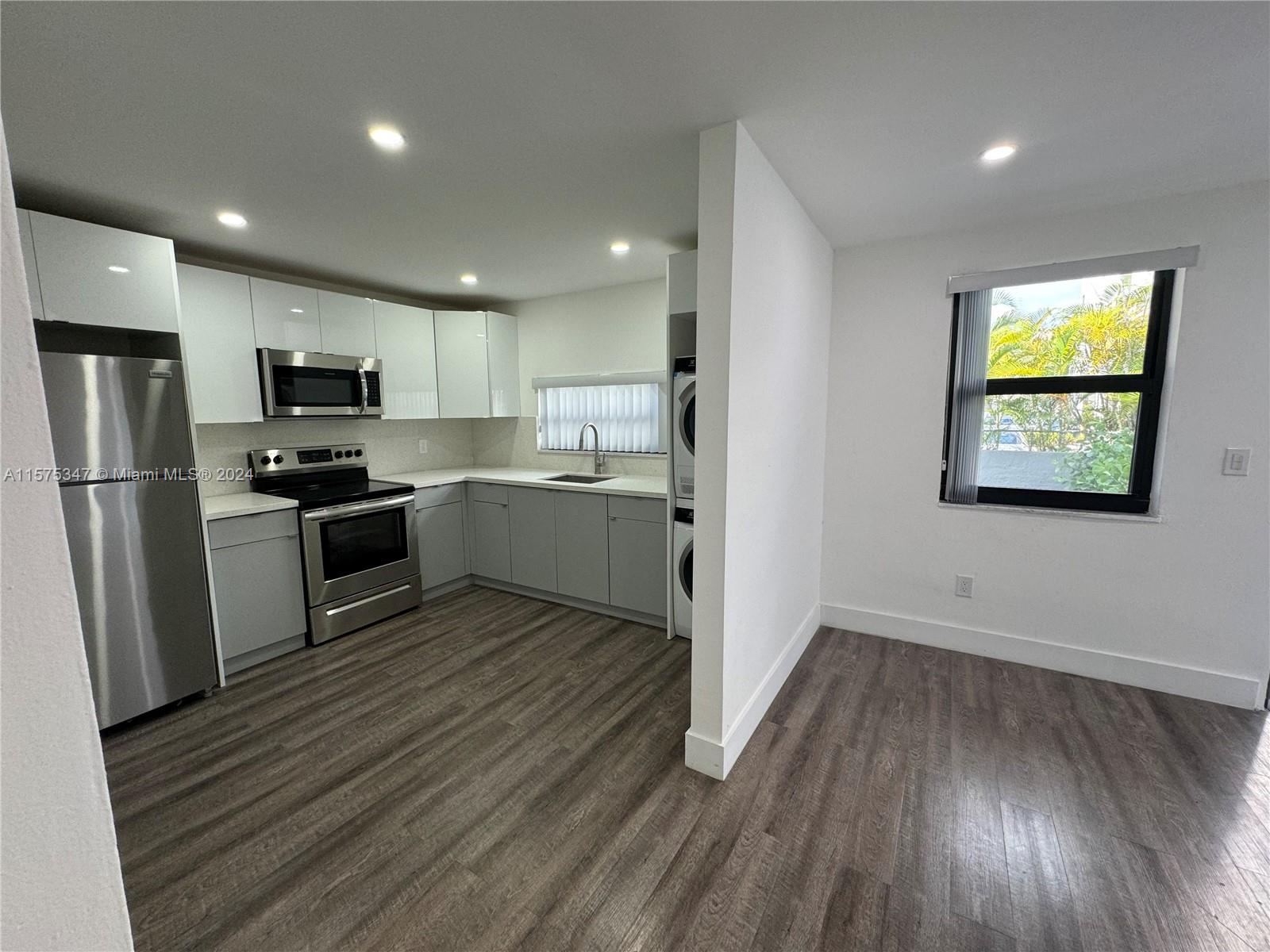 THE ROADS CONDO APTS - Residential Lease