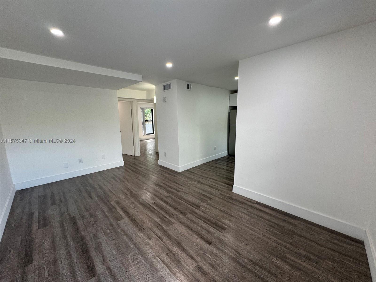 THE ROADS CONDO APTS - Residential Lease