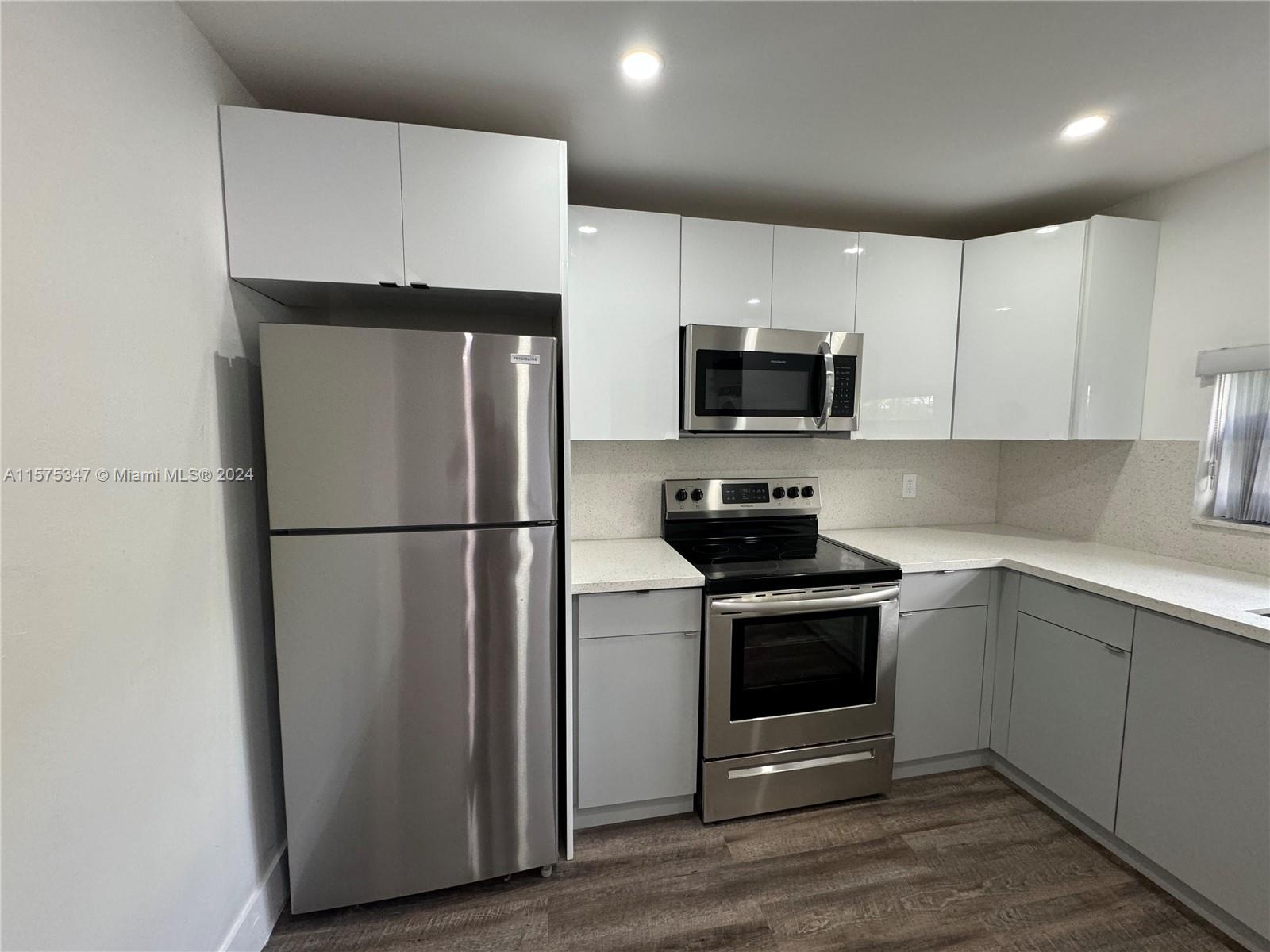 THE ROADS CONDO APTS - Residential Lease