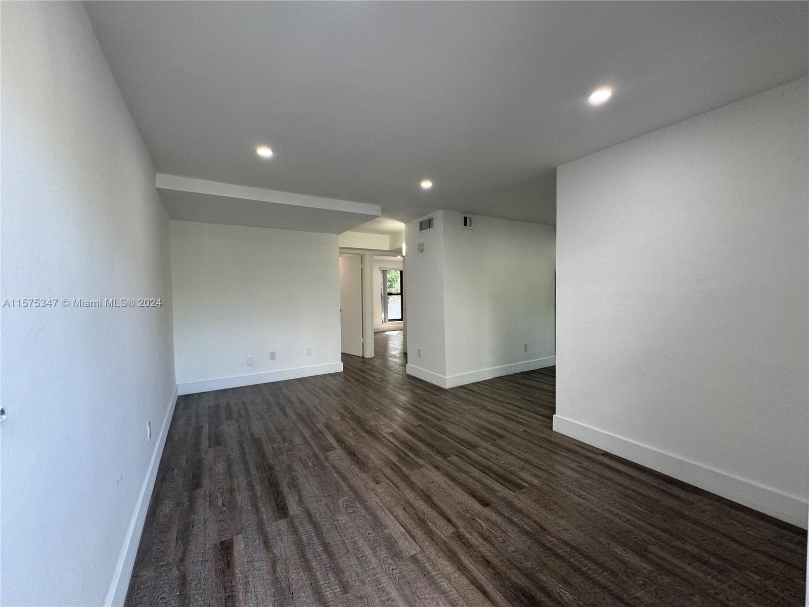 THE ROADS CONDO APTS - Residential Lease