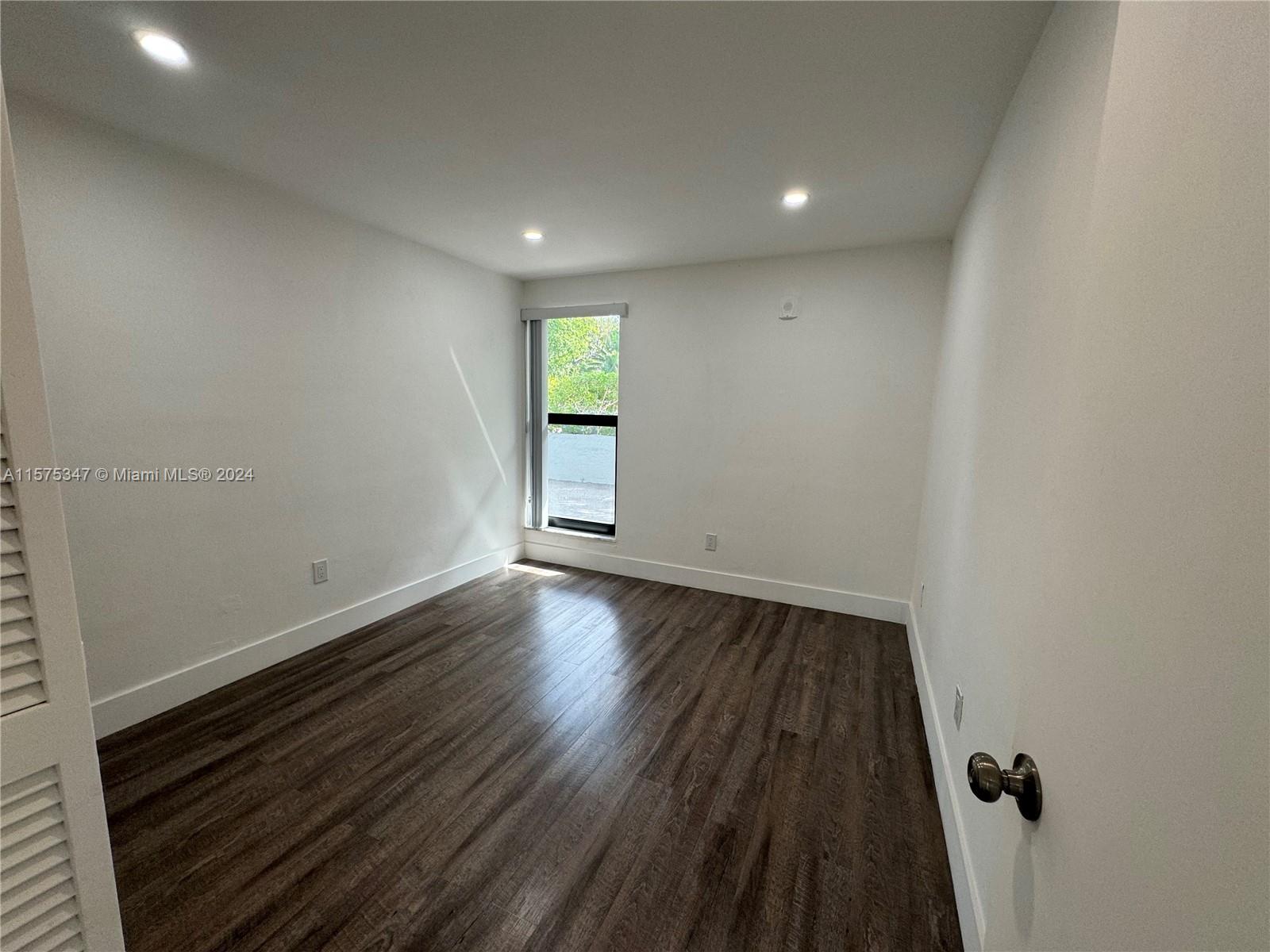 THE ROADS CONDO APTS - Residential Lease