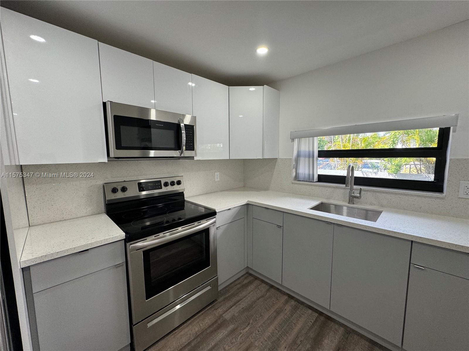 THE ROADS CONDO APTS - Residential Lease