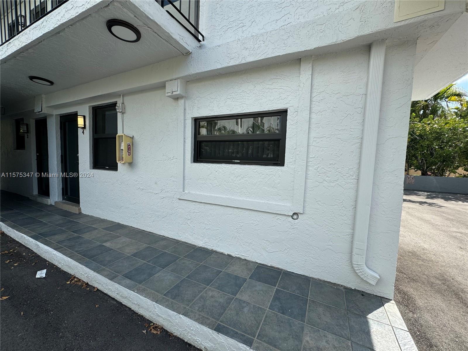 THE ROADS CONDO APTS - Residential Lease