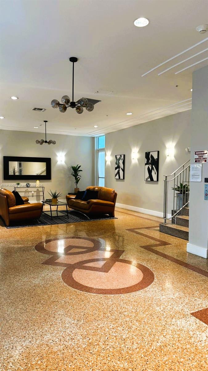 WELWORTH CONDO - Residential Lease