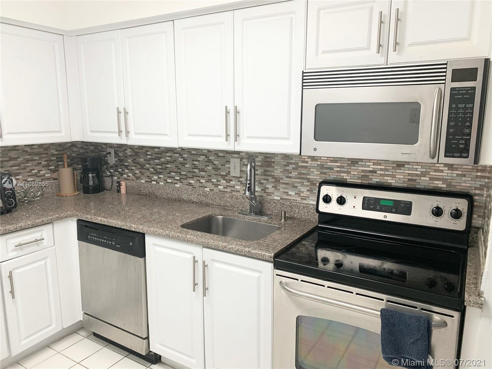 PARC CENTRAL AVENTURA EAS - Residential Lease