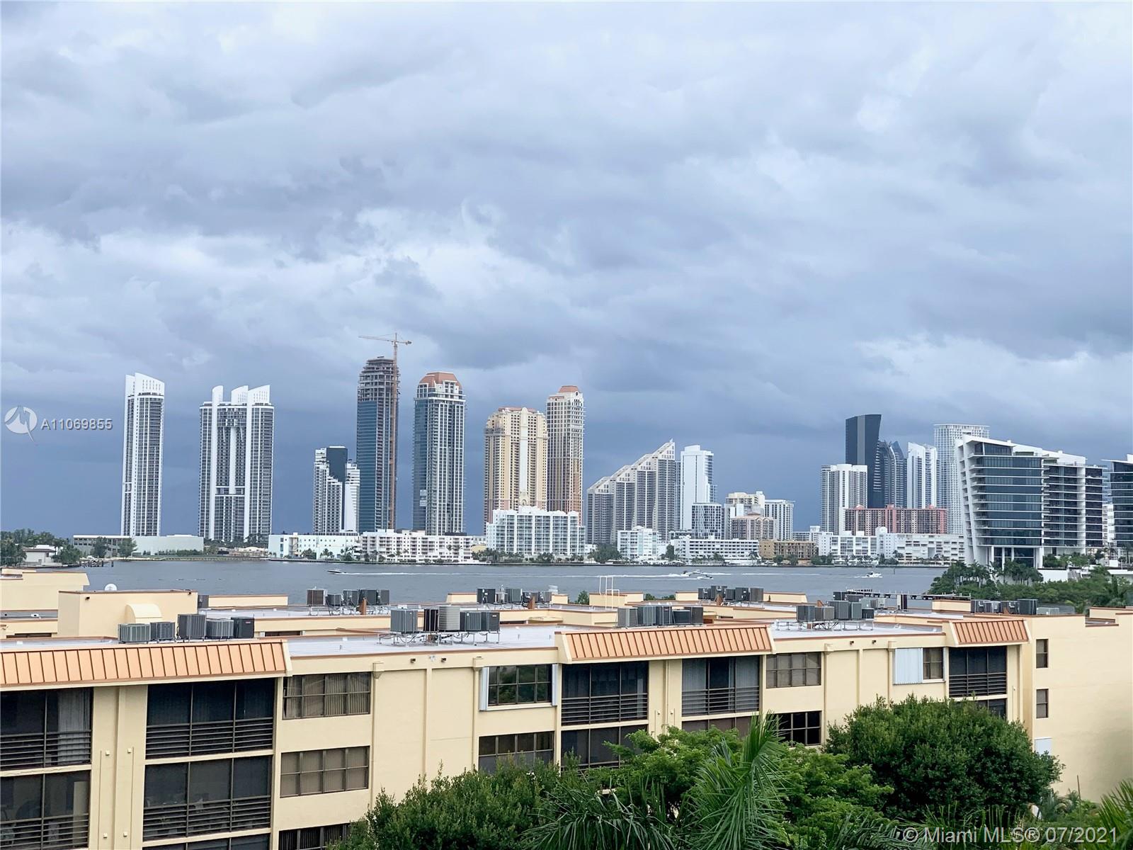 PARC CENTRAL AVENTURA EAS - Residential Lease