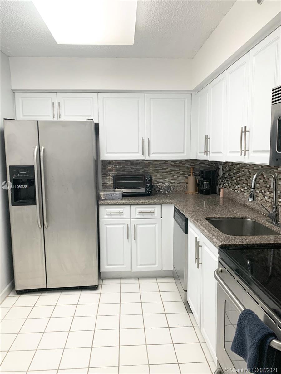 PARC CENTRAL AVENTURA EAS - Residential Lease