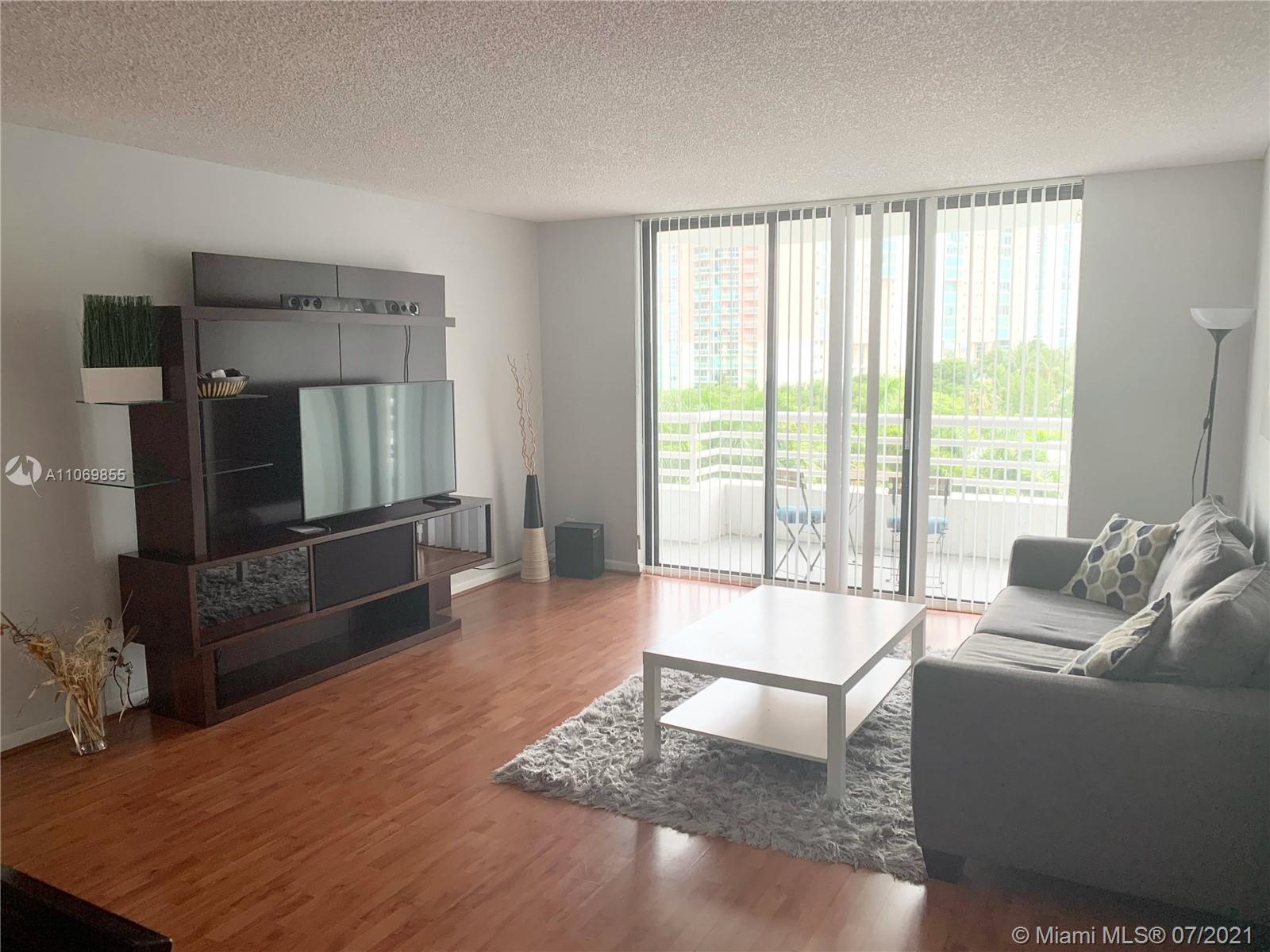 PARC CENTRAL AVENTURA EAS - Residential Lease