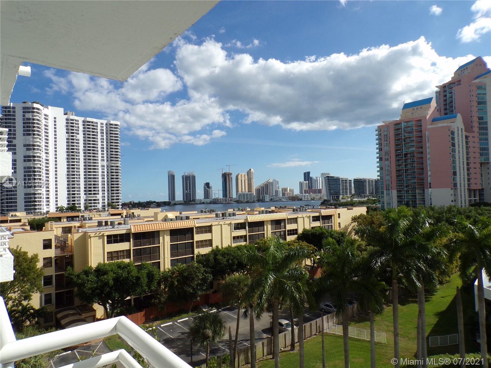 PARC CENTRAL AVENTURA EAS - Residential Lease