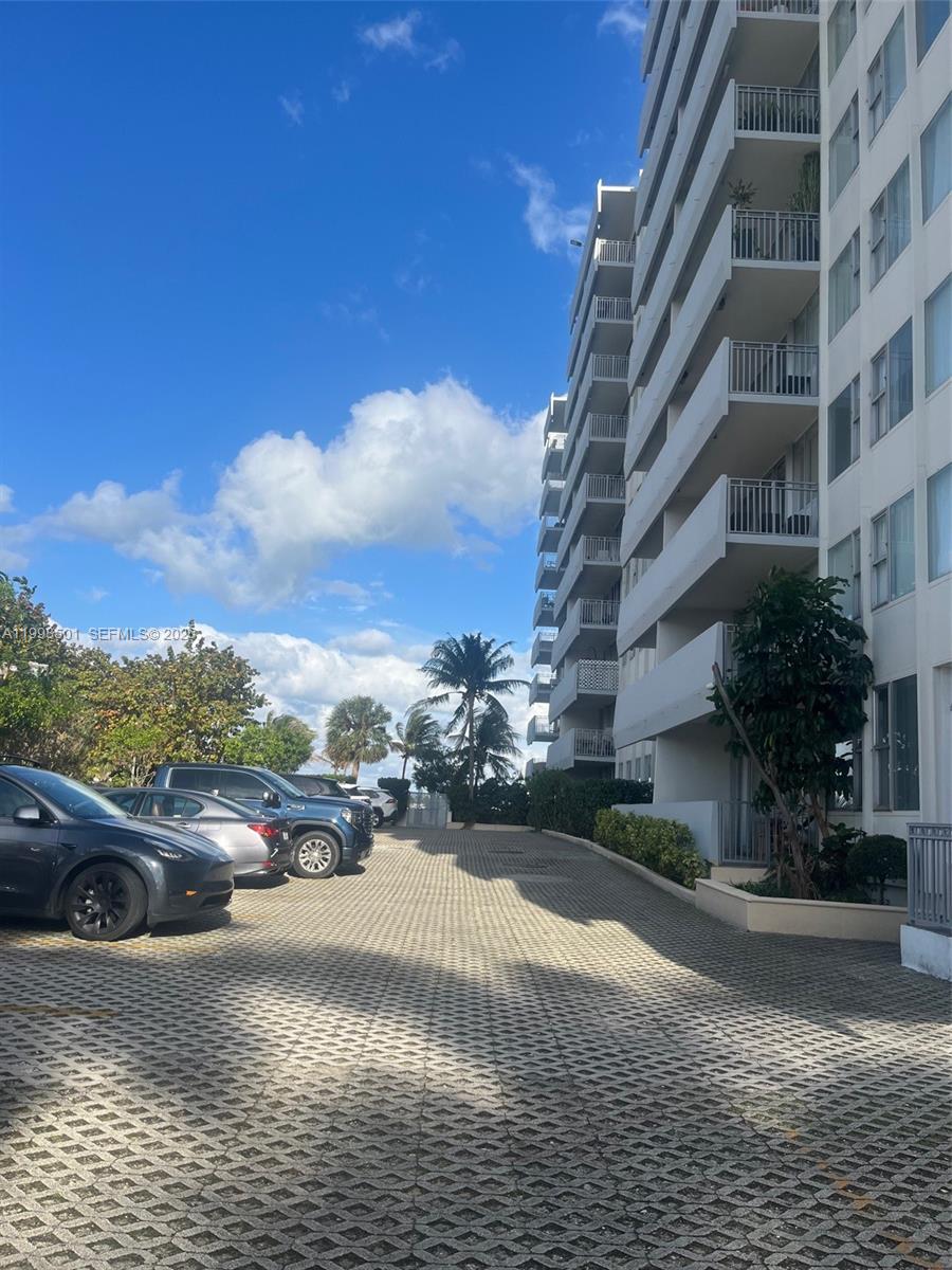 CARIBBEAN TOWERS CONDO - Residential