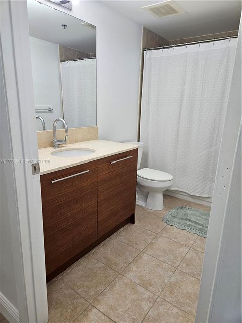 Tiny photo for 2681 N Flamingo Rd #1805S, Sunrise, FL 33323 (MLS # A12000858)