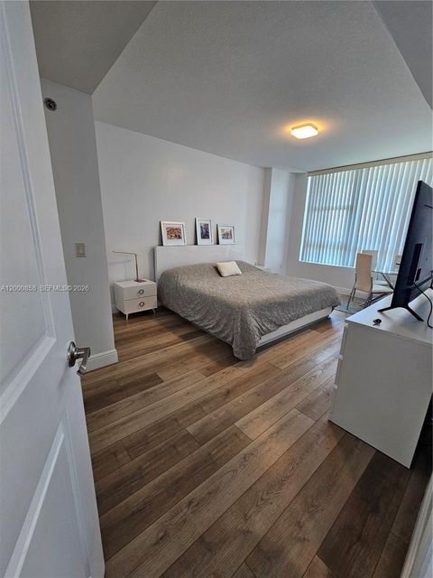 Tiny photo for 2681 N Flamingo Rd #1805S, Sunrise, FL 33323 (MLS # A12000858)