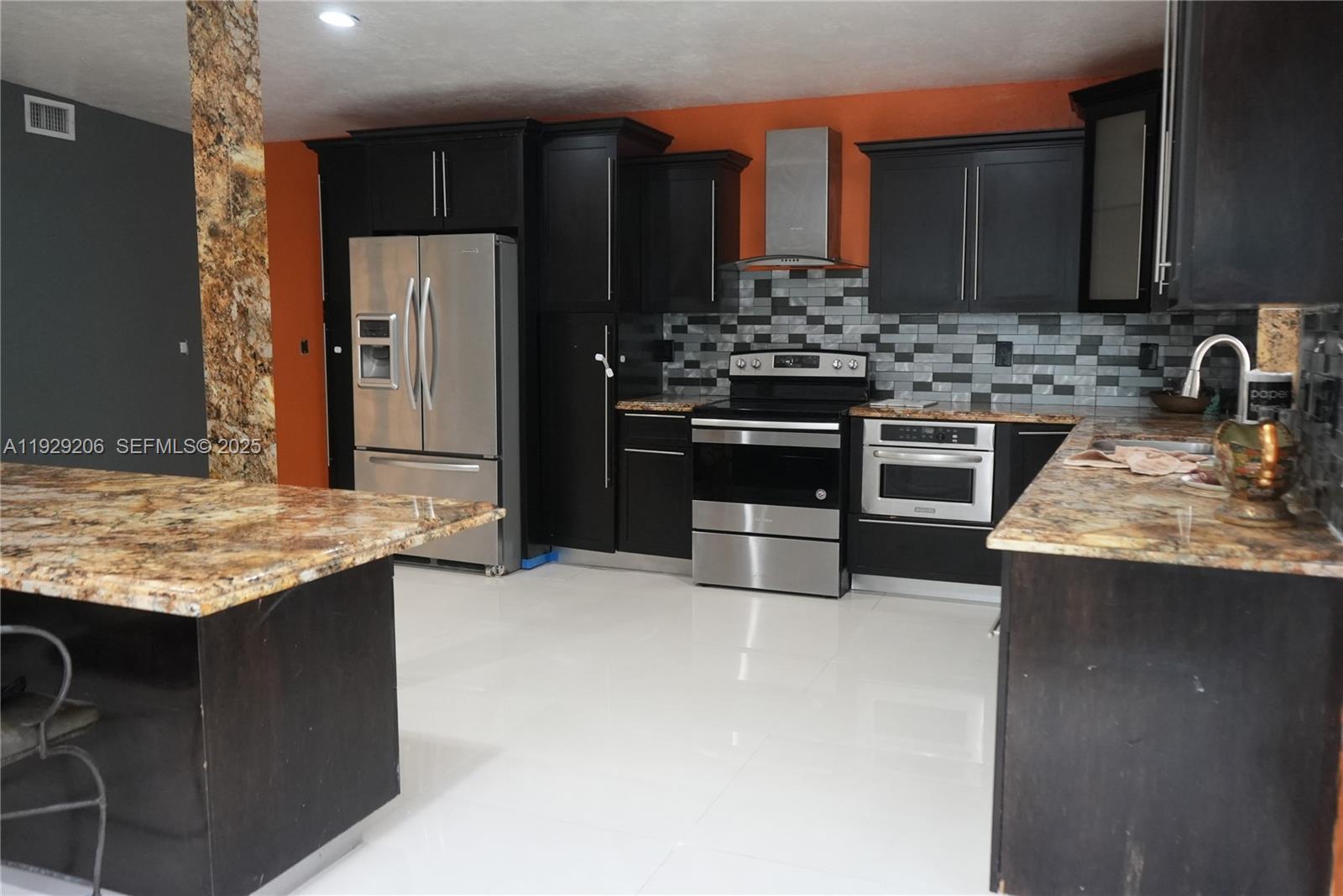 RICMAR HEIGHTS - Residential