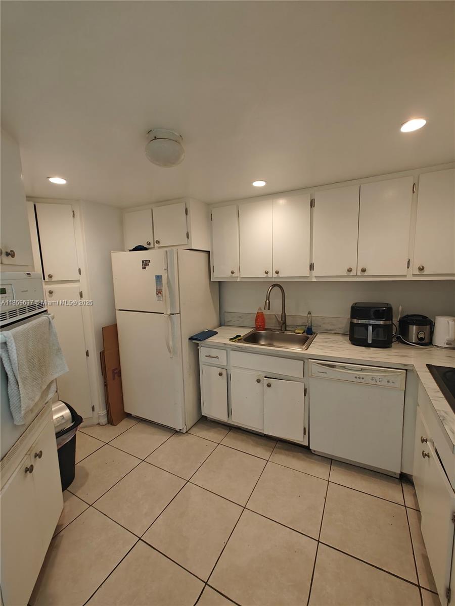 825 Brickell Bay Dr 1042