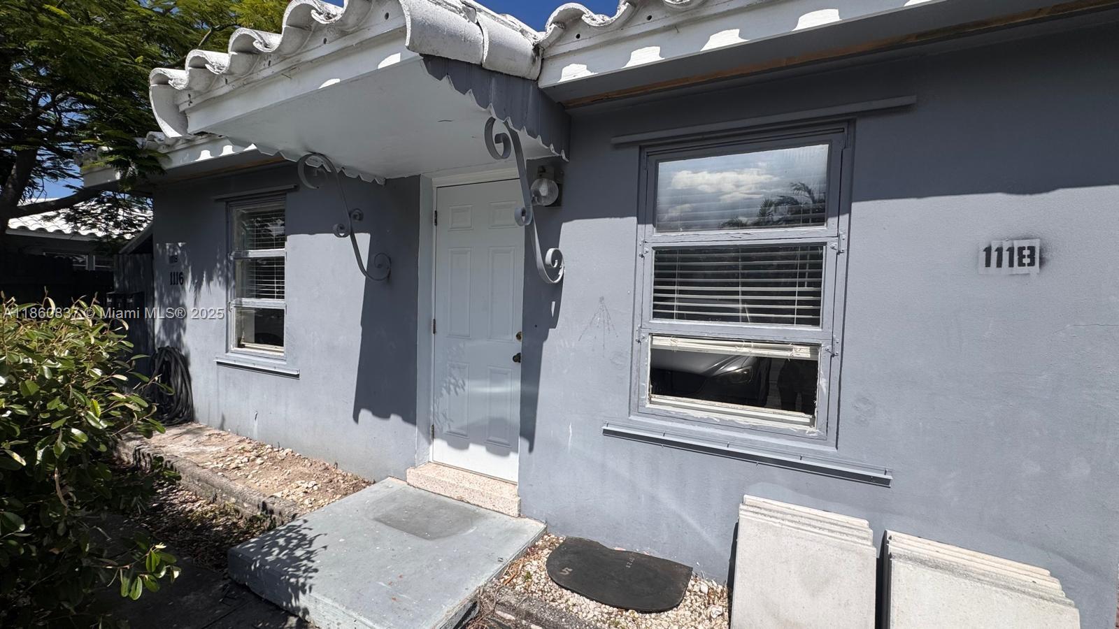 Charming 1-bedroom, 1-bathroom unit in Fort Lauderdale. Bright open living and dining area, modern kitchen with stainless steel appliances, spacious bedroom with large closet, updated bathroom, in-unit washer & dryer, private entrance, and assigned parking. Minutes from Las Olas Blvd, downtown, Wilton Manors, and the beach. Easy access to highways, shopping, dining, and entertainment.. Schedule a tour today!