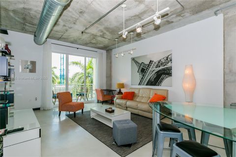 2001 Biscayne Blvd 3306 Miami FL 33137