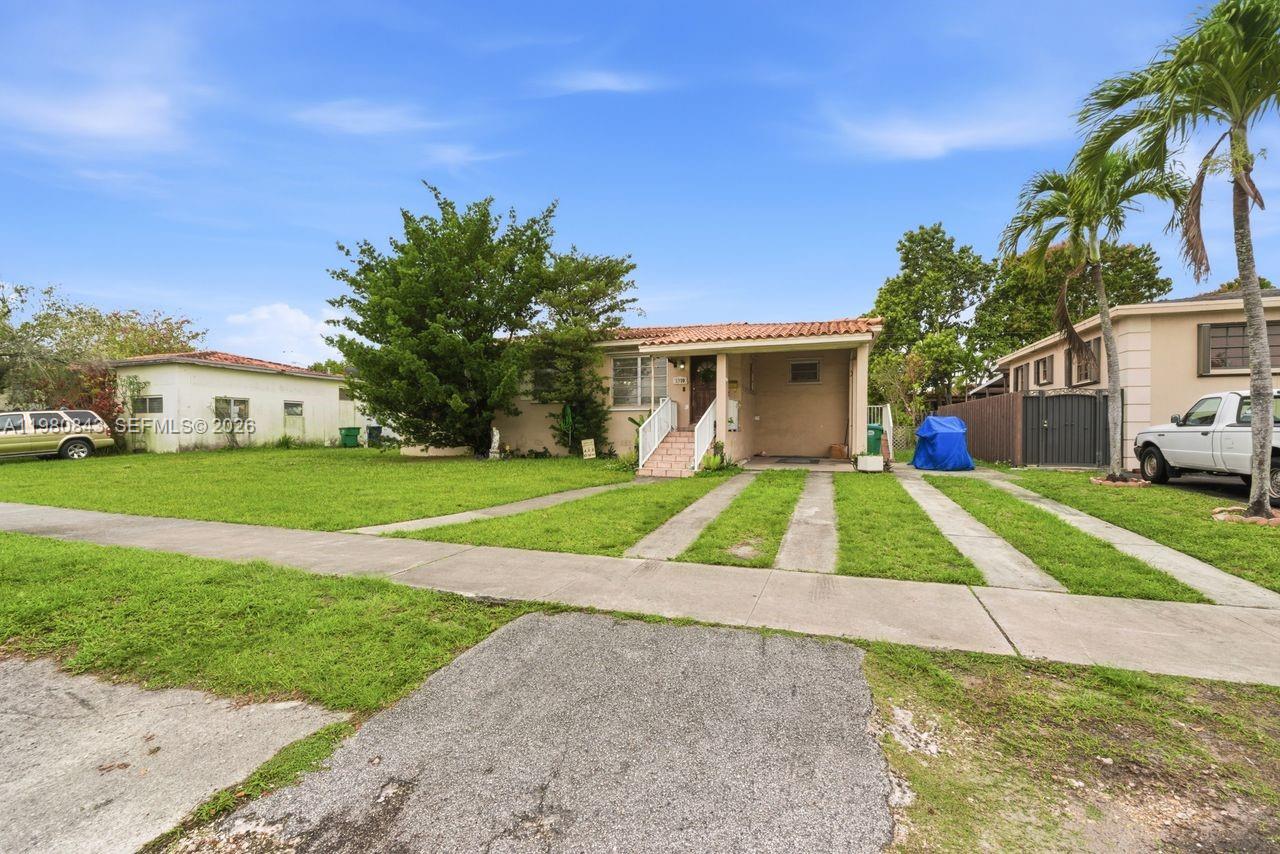 MIRACLE MANOR - Residential