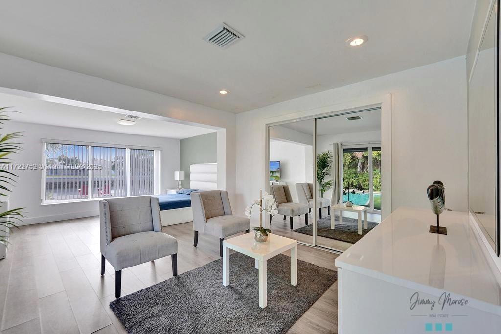 BOULEVARD PARK ISLES SEC - Residential