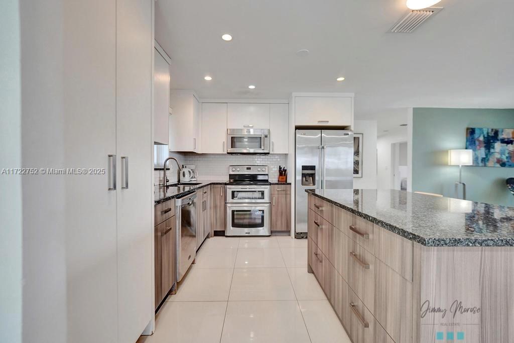 BOULEVARD PARK ISLES SEC - Residential