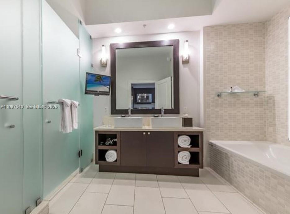 The Blue Provident - Residential