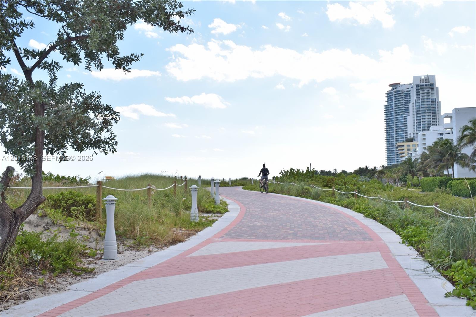 THE PRESIDENTIAL CONDO - Residential Lease