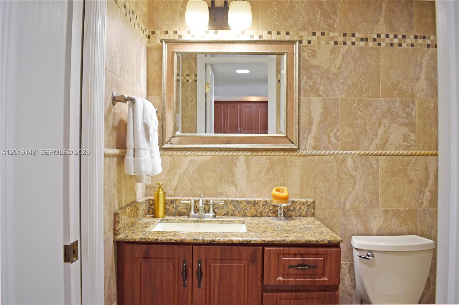 THE PRESIDENTIAL CONDO - Residential Lease